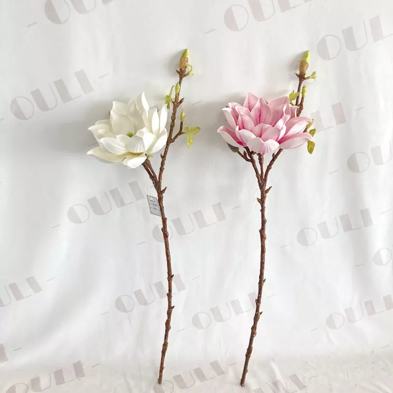 人工マグノリアの花