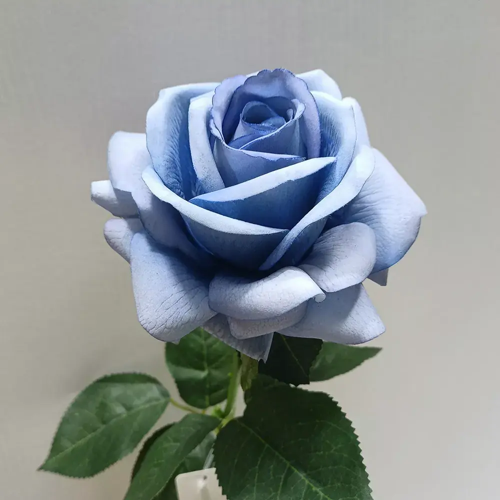 ラテックスリアルタッチ人工バラの花